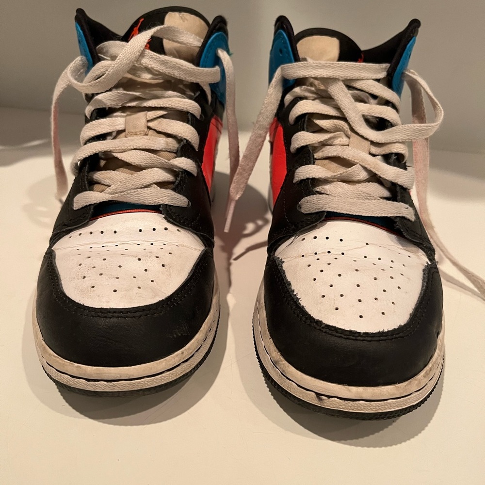 Nike Air Jordan 1 Retro Mid GS